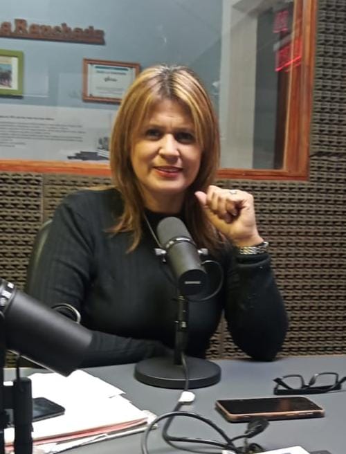 pyvcordoba's tweet photo. Como cada jueves escucha "América Para Los Americanos"
El programa de radio de "Pyv Córdoba" x FM. Libre 92.7
Comunicate al 3515326703
#mechydiazpyvcordoba
#pyvichocruz
#Córdoba
#GuillermoMoreno
#patriota
#juventudpycordoba
#americaparalosamericanos
#radio https://t.co/Hcp7lGRdiL
