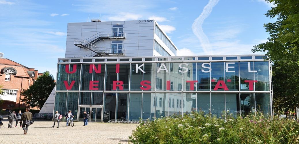 sproutlyrwa's tweet photo. Carbify co-founder @wtenzijthoff will speak at the Universität Kassel Gießhaus Conference in February 2025. He'll address climate change issues at the @UNFCCC  level and share how Carbify is making an impact.

This prestigious invitation is a fantastic opportunity to connect, collaborate, and amplify our mission. Stay tuned for more updates! 🤝

$CBY #CO2 #RWA #Carbify #UN #UNFCCC