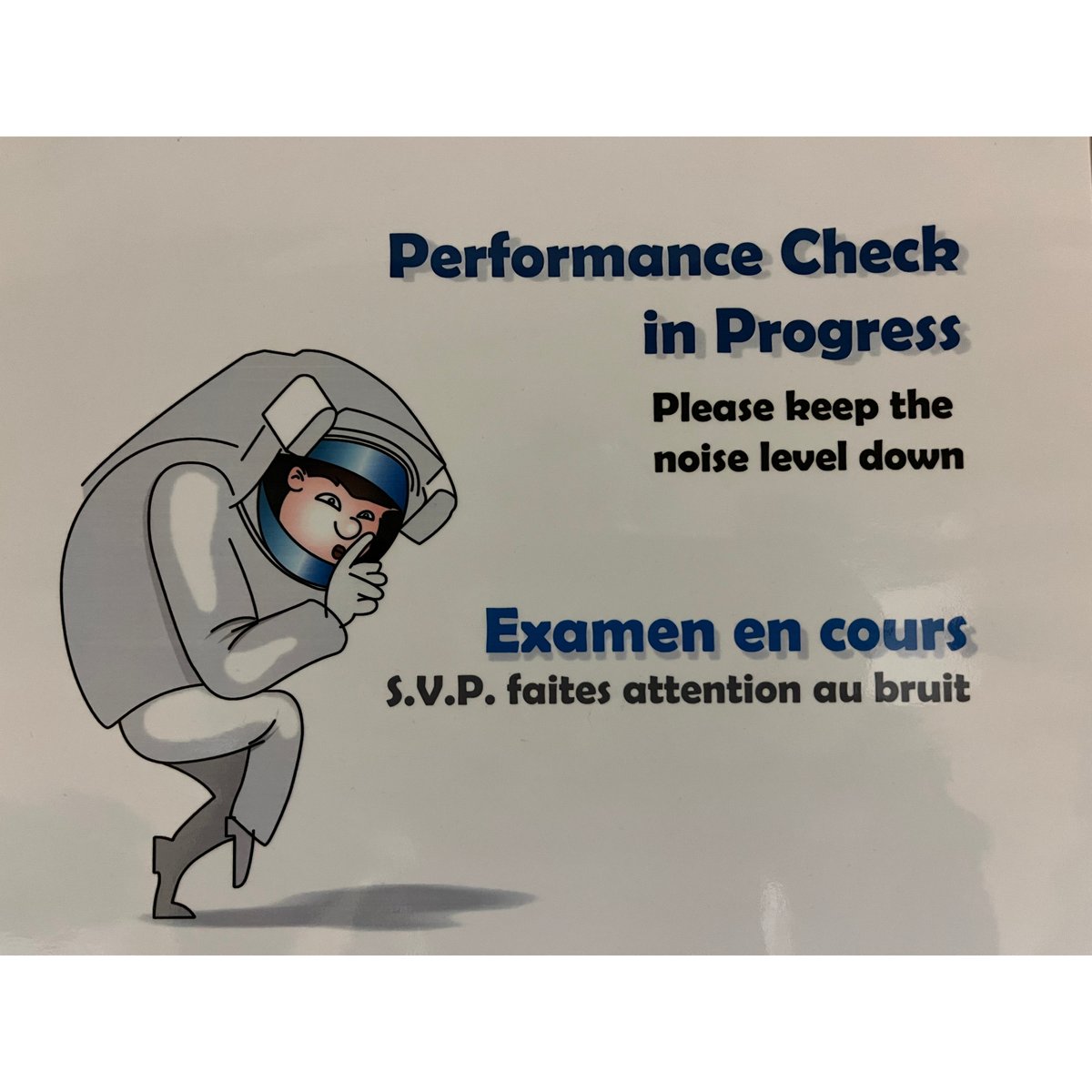 Soph_astro's tweet image. _-_ Journal de bord d’une #astronaute #ESA _-_
{Montréal 🇨🇦} Semaines 28-29 🗓️

Transition de Houston / 20°C / t-shirt
-&amp;gt; Montréal / -10°C / 20cm de neige ❄  / grosse doudoune ! Haha !

Je suis au Canada 🇨🇦 pour une formation aux opérations robotiques de 2 semaines. J'apprends à