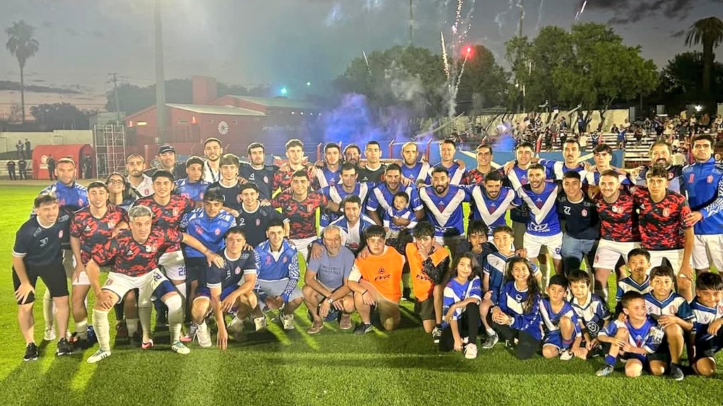 Apertura ✅️
Clausura ✅️
Anual ✅️
Temporada 2024 ✅️
Invictos ✅️
Gracias Jugadores, Cuerpo Tecnico, colaboradores, dirigentes, hinchas, allegados, spnsors.
El triunfo es de todos ! 
#elmercado2024 🏆🏆🏆