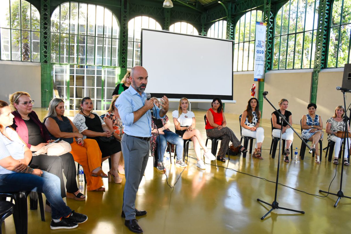 acarolinamartin's tweet image. 🙋🏼‍♀️Jornada de diálogo y reflexión sobre participación femenina, diversidad y liderazgo en el CPC General Paz.
💬La participación femenina y la diversidad son clave para construir una ciudad más inclusiva y participativa. 

#ParticipaciónFemenina 
#Conectar 
#Integrar
#Humanizar