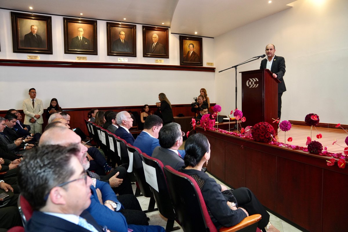 AzuayPrefectura's tweet image. ¡Celebramos 105 años de la Cámara de Comercio de Cuenca! 👏

🙌 Felicitamos a este gremio que impulsa el desarrollo económico de los cuencanos con dedicación y esfuerzo diario.

#TransformamosVidas
#JotaPrefecto
#AzuayBicentenario
#AzuayPrefectura