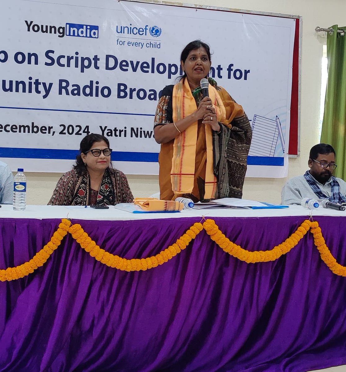 mdrajababa's tweet photo. Workshop on script development for community radio broadcast Organised by @YoungIndiaIN &amp; @UNICEF  on 12- 13  december 2024 At Yatri Niwas Konark @ShahAnsariLive @RojalinKonark @CRAIndiaLive @RadioBulbul @CMO_Odisha https://t.co/hs4G482e5l