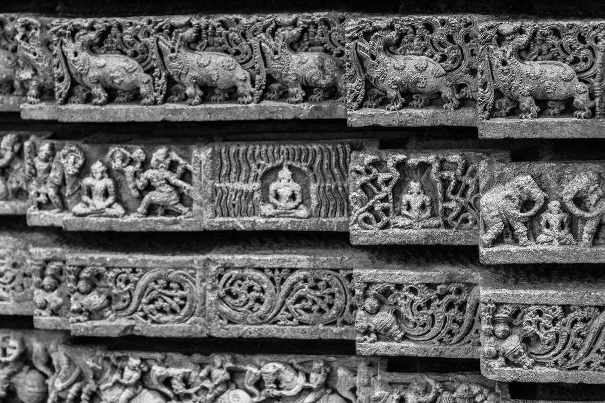 swamin400's tweet photo. Every carving tells a story! This stunning panel from Hosaholalu beautifully depicts the Prahlada story with unmatched precision and devotion. A timeless narrative etched in stone, showcasing Hoysala artistry at its finest.
#Hoysala #Heritage #India #Art #StoryInStone #Travel https://t.co/GPDBIa5BcC