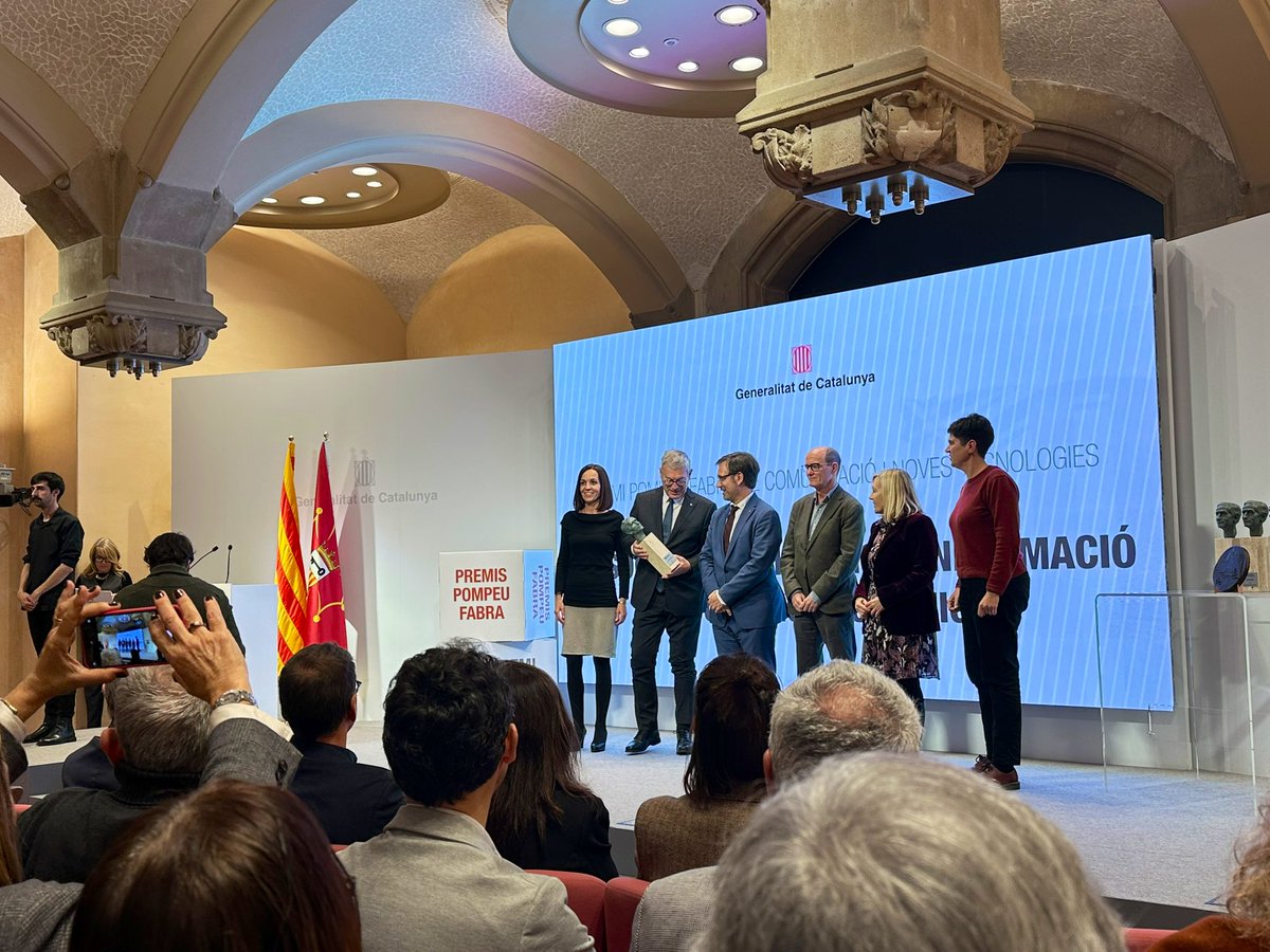 Enhorabona, @amic_acpg! 👏

Felicitats per aquest Premi Pompeu Fabra de comunicació i noves tecnologies, un guardó que atorga <a href="/llenguacatalana/">Política Lingüística</a> i que reconeix el compromís amb la llengua i la feina de l’associació, que ja compta amb més de 600 associats i no para de créixer.

Ara,