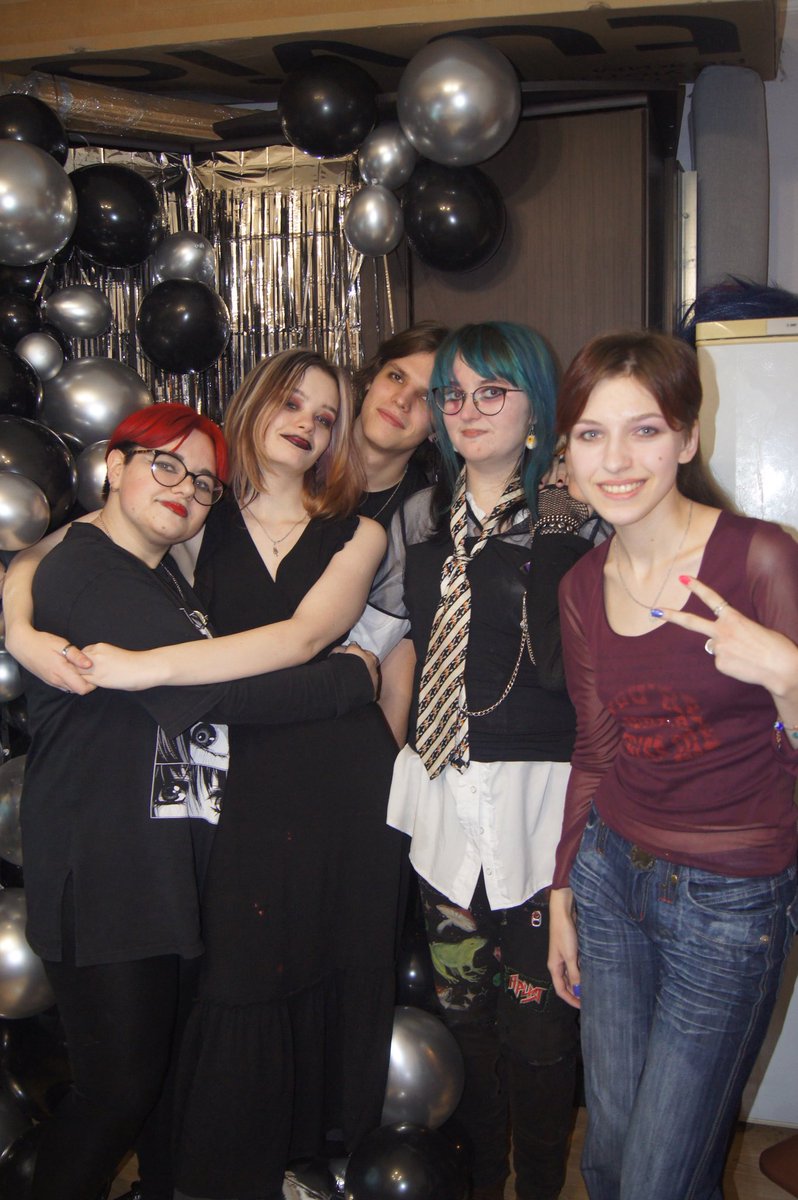 maru_vintsov tweet picture