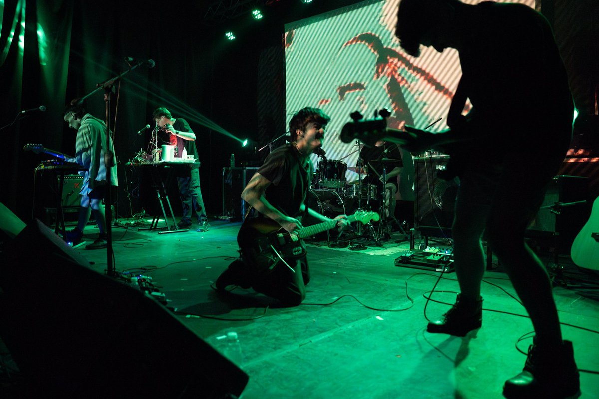 Atreverse desde lo nuestro: horizontalidad y construcción afectiva en un festival que aunó presente, pasado y futuro. 
Por <a href="/RenzoLeonard/">Not Renzo Leonard</a> &amp; <a href="/canaldabites/">Lucas Canalda</a> 
> rapto.com.ar/rapto/rosario-…