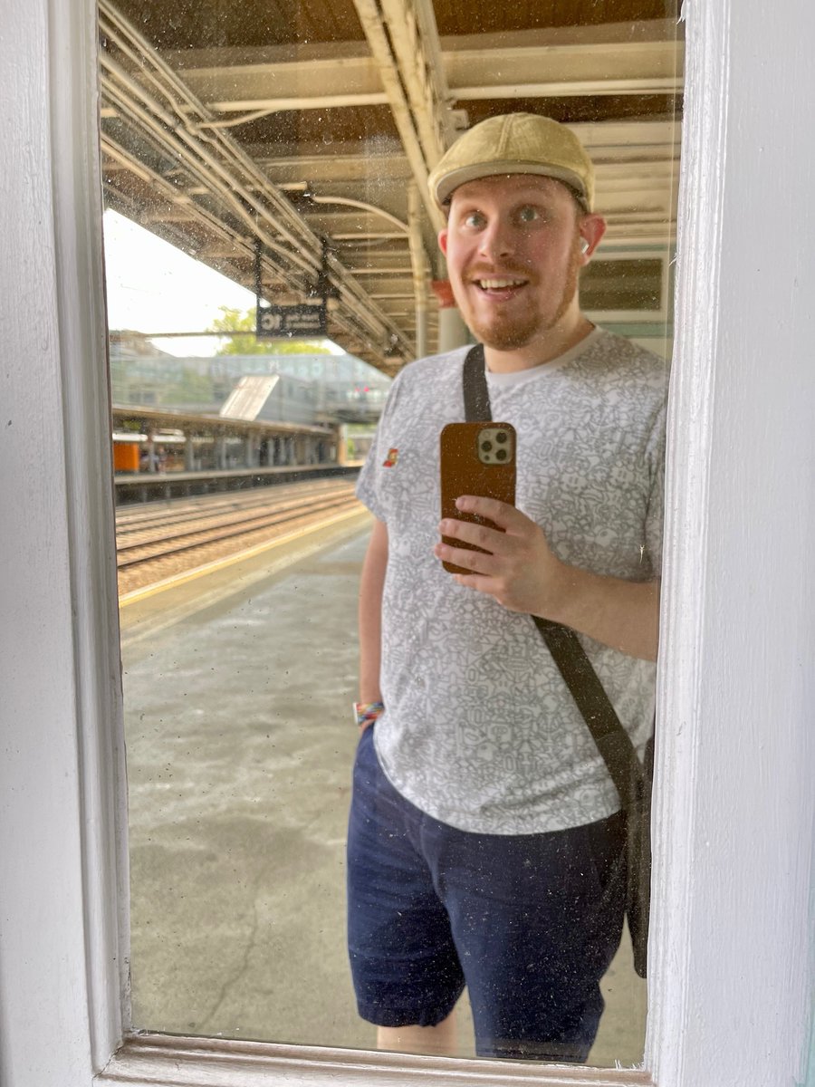 GoldenChaos's tweet photo. I started hormones at 32 and just turned 35. I think it worked out pretty good :) https://t.co/yqTc6Qmv0T