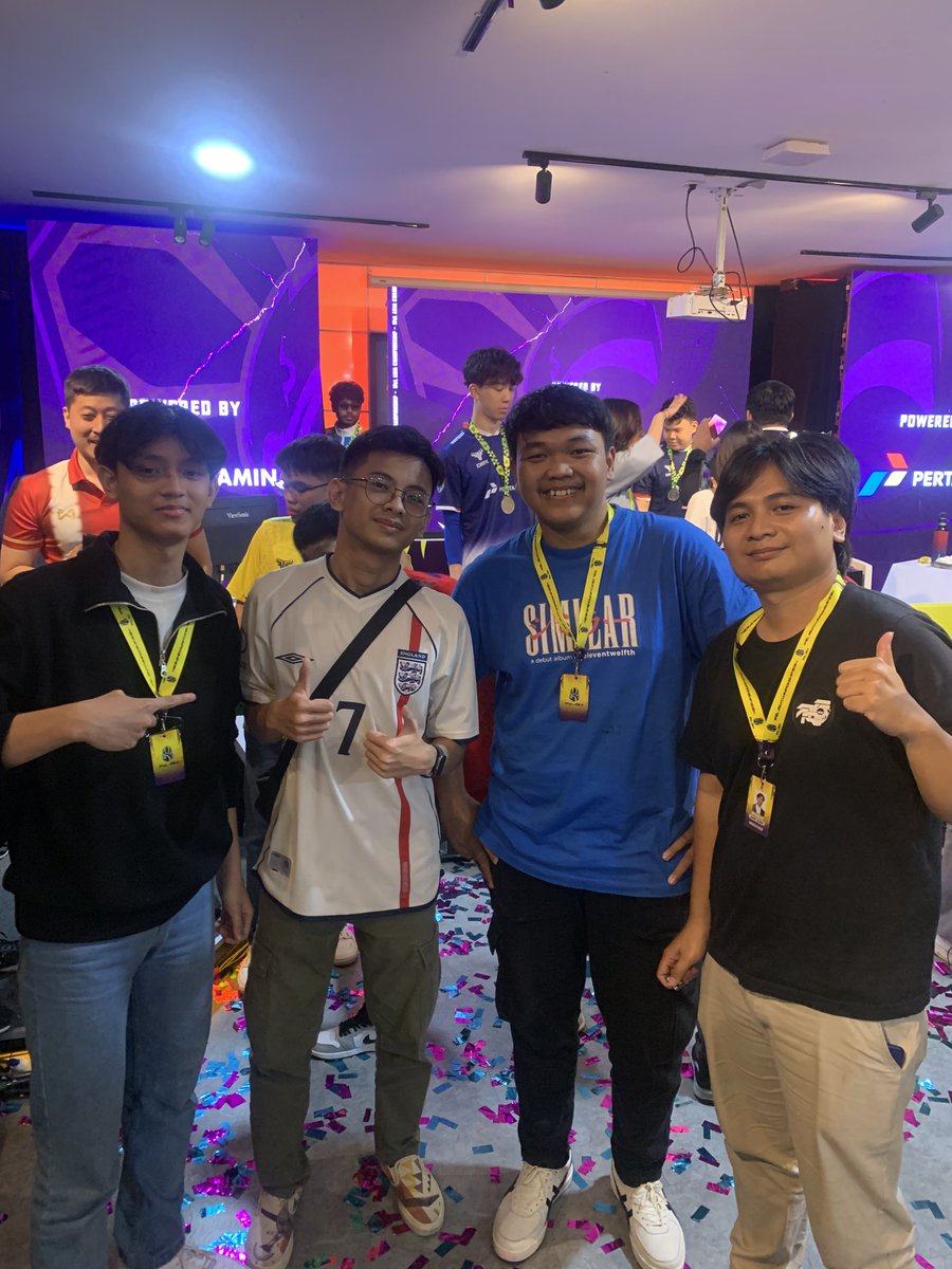 mray_std's tweet photo. GOAT Faidan resmi menamatkan efootball!! 
Congrats World Champion!!👑🇮🇩

#FeWCeFootball https://t.co/zMD1iAIoAE