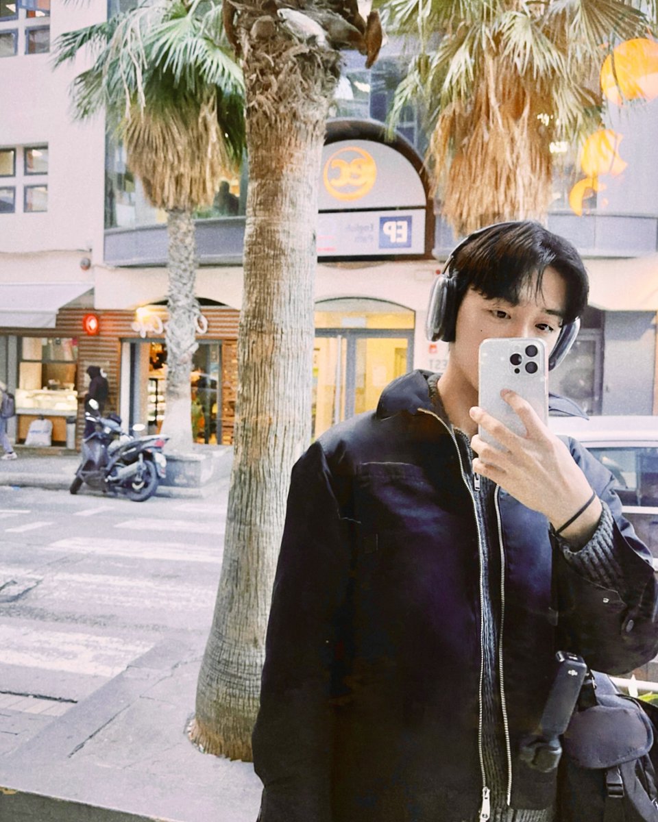 __Aru____'s tweet photo. 진짜 공부하러 간거여?
뭐가 됐든 잘 지내고 있으니 됐다싶고
여튼 돌아오면 차기작 좀

@shihchengxuan

#석승현
#石承泫
#shihchengxuan
#石承泫Xuan
#I_wanna_always_be_by_your_side https://t.co/yRCCoV1x1n