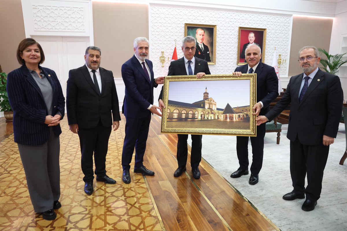 Başta şehir hastanemiz olmak üzere, sağlık altyapımızı güçlendirecek projelerimize desteklerinden dolayı Sayın Bakanımız Kemal Memişoğlu’na teşekkür ediyoruz…