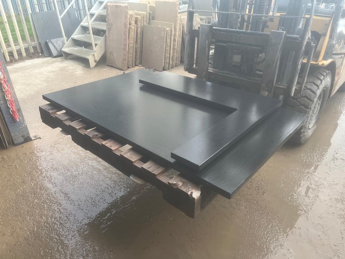 NaturalCutStone's tweet photo. Ready in time to BBQ the turkey! 🔥🎄

The last thing on your mind right now might be sizzling under the sun... but we couldn’t wait to share this stunning BBQ top crafted by our experts and leaving our workshop!

See our gallery here...
https://t.co/tQRWXeETHA
0115 965 2255 https://t.co/uIkcZZyp8C
