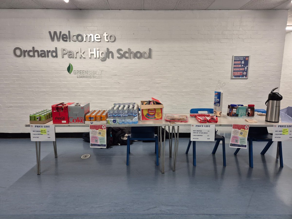 FriendsofOPHS's tweet image. Providing refreshments at the year 11 parents evening! 🎉@OrchardParkHigh