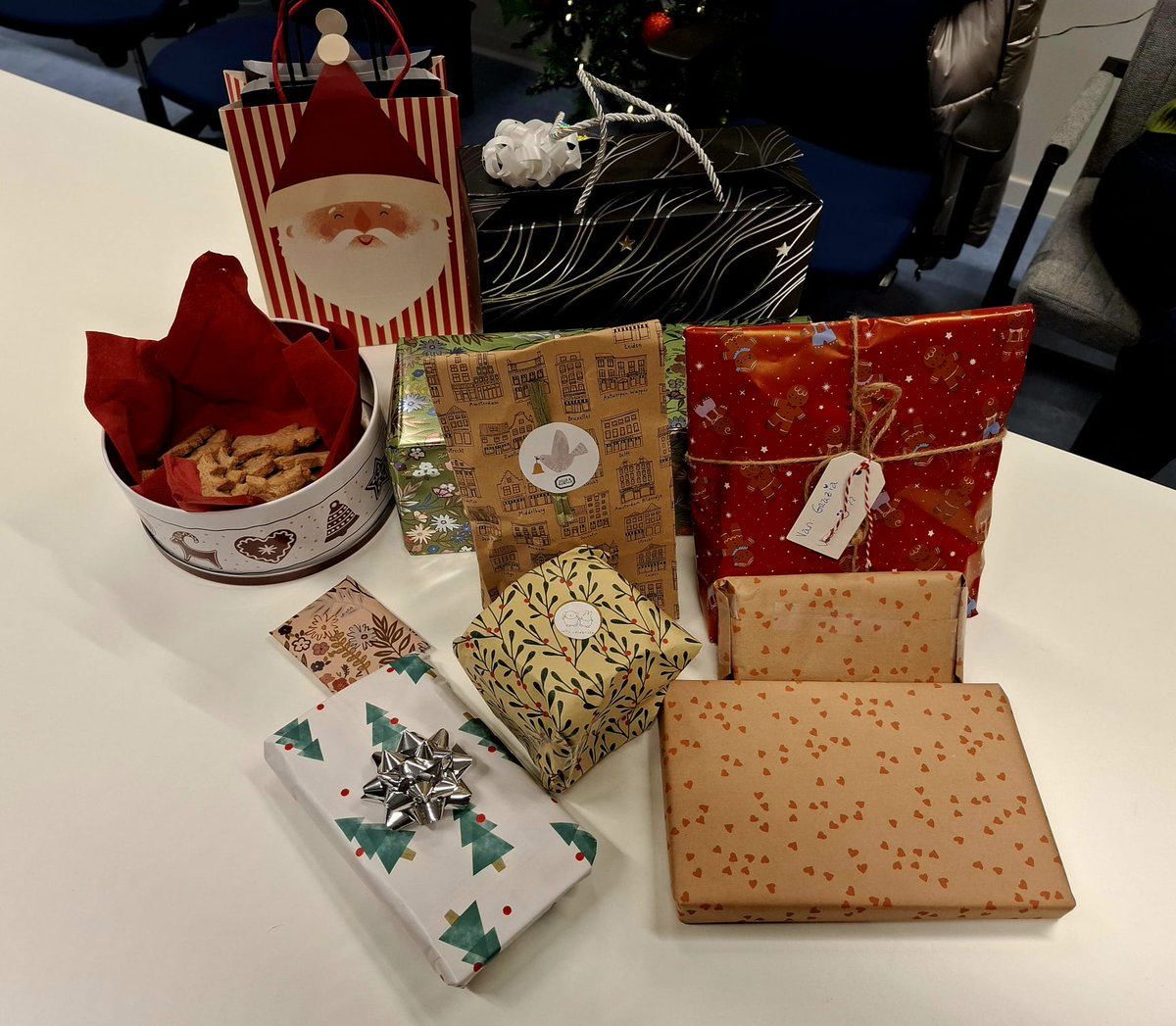 Neuromodulation Laboratory (@neuromodlab_kul) on Twitter photo Last night, our team celebrated Christmas with gift exchanges, a visit to the Christmas market, and a delicious dinnerππ Happy holidays from the <a href="/neuromodlab_KUL/">Neuromodulation Laboratory</a> π§ π₯ β¨
#Christmasdinner#Secretsanta Last night, our team celebrated Christmas with gift exchanges, a visit to the Christmas market, and a delicious dinnerππ Happy holidays from the <a href="/neuromodlab_KUL/">Neuromodulation Laboratory</a> π§ π₯ β¨
#Christmasdinner#Secretsanta