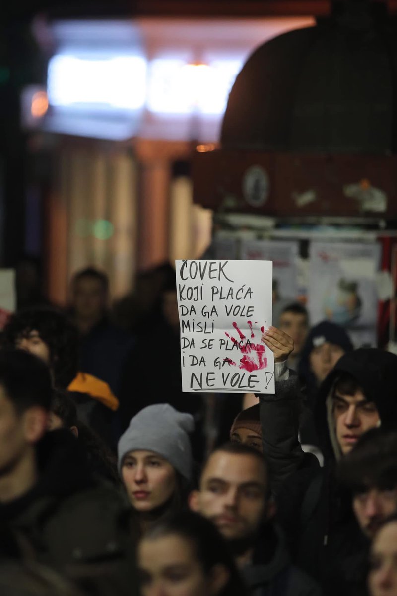 suzadj's tweet photo. Kragujevački gimnazijalci.
Foto: @LazarLNPH https://t.co/uG3Gu1yb0S