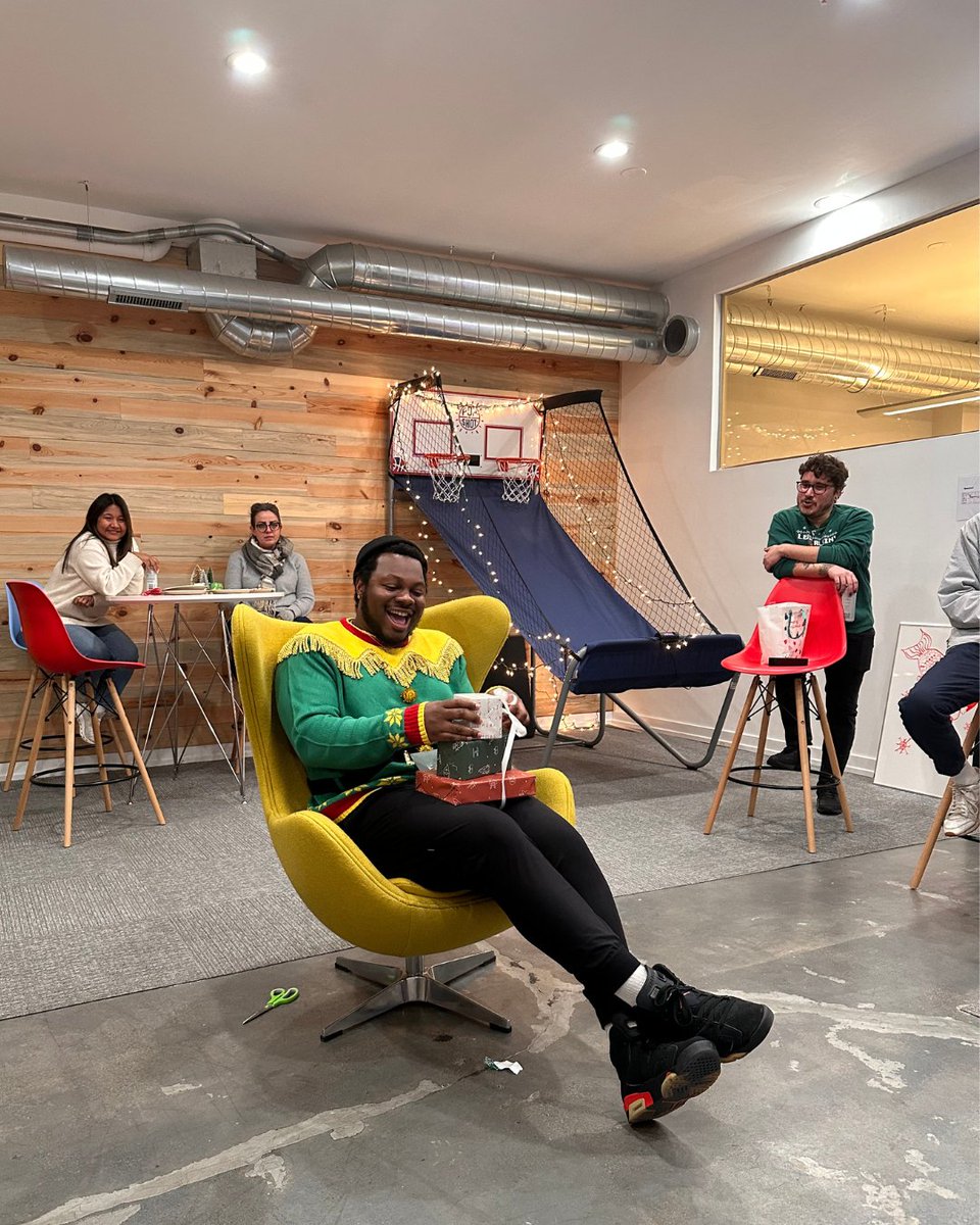 Last night, our team celebrated one of our favorite traditions: Secret Santa at our Holiday Happy Hour! 🎁 The evening was filled with delicious food, fun surprises, and lots of laughter. We're grateful for the chance to gather together before the holiday break! ✨