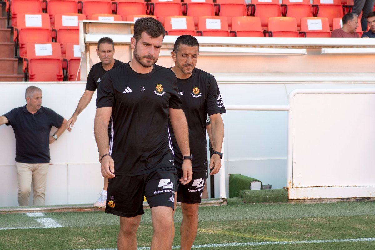 ❤️‍🔥 𝕾𝖊𝖓𝖙𝖎𝖒𝖊𝖓𝖙, 𝖙𝖗𝖊𝖇𝖆𝖑𝖑 𝖎 𝖑𝖑𝖚𝖎𝖙𝖆 ❤️‍🔥

😍 L'actual cos tècnic del <a href="/NASTICTARRAGONA/">NÀSTIC DE TARRAGONA</a>, de la casa, continua sumant partits d'experiència amb el primer equip:

🧤 Manolo Oliva: 379
🏋️‍♂️ Jordi Abella: 227
⭐️ Dani Vidal: 143
👨‍💻 Jaume García: 74
👨‍🏫 Ivan Moreno: 61