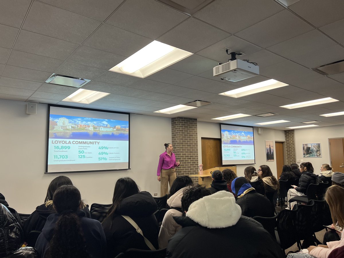 Taft_HS's tweet photo. 🦅 Senior Seminar Students braved the cold for an unforgettable trip to Loyola University! Students toured the beautiful campus, connected with the community, and gained valuable insights into their academic programs! Go Eagles! #LearnPlanSucceed @ChiPubSchools https://t.co/10kecrFzNu