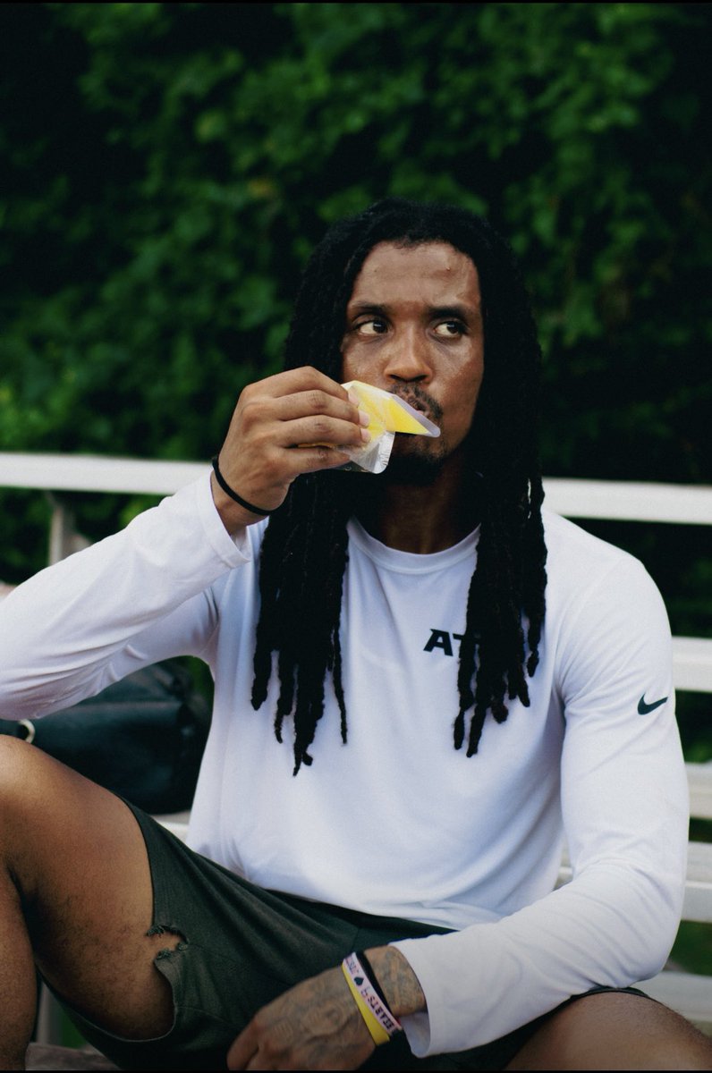 Viberzone21's tweet photo. Fueling Athletes with the freshest Organic Sports Drink on the Market.

Alkaline Recharge 🍍🍉🌴🔋

100% Natural
No GMO
No Added Sugars
Helps get rid of inflammation and naturally boost energy levels.

#viberzone #nutrition #organic #sports #nfl #nba #MLB https://t.co/XB9xR4EzNZ
