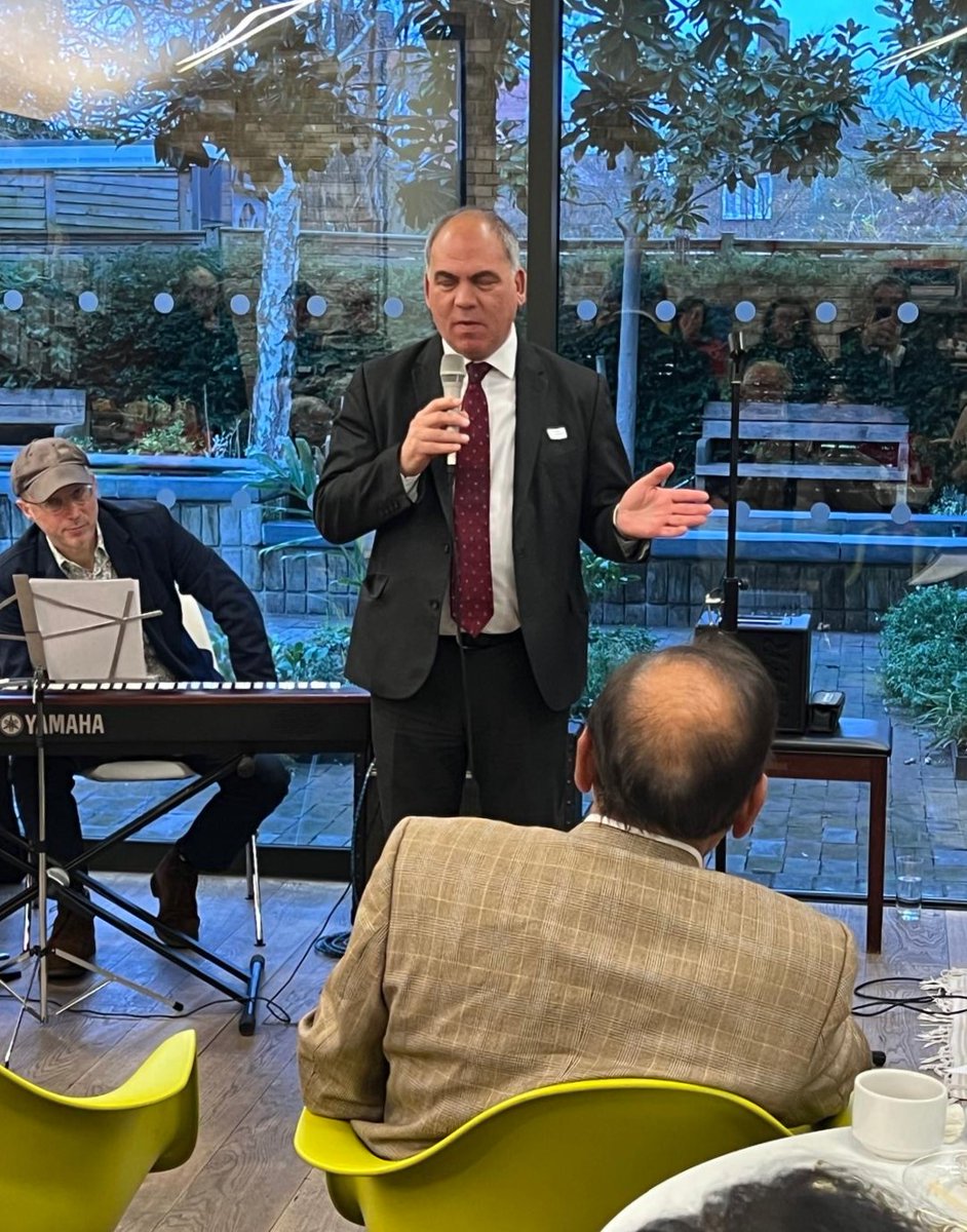 BambosMP's tweet photo. Delighted to attend @NLondonHospice's Compassionate Neighbours event &amp; honour 6 yrs of the amazing project.

Illness can be lonely and #CompassionateNeighbours offer thoughtful support for those who are socially isolated.

At this time of year, the best gift you can give is time. https://t.co/g2ztH3DO4r