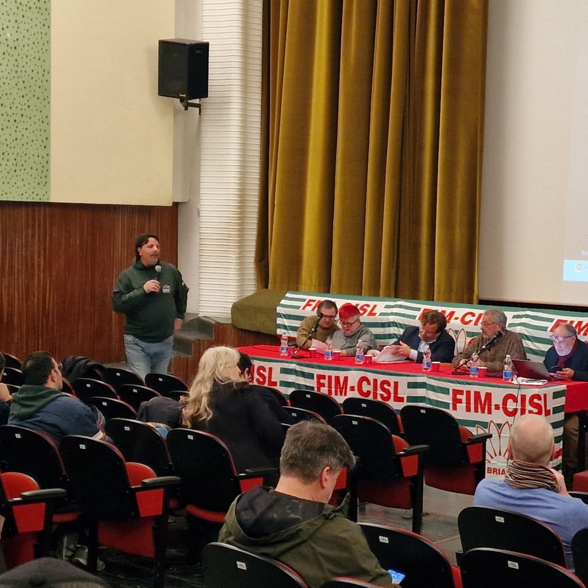 FIMMONZABRLECCO's tweet photo. Airuno ( Lc ) 12 Dicembre 2024
Consiglio generale dedicato al ricordo del Prof. Ezio Tarantelli alla presenza del figlio Luca e di altri prestigiosi ospiti.
@FIMMONZABRLECCO 
@FIMCislStampa 
@FimLombardia 
@CislNazionale 
@CislLombardia https://t.co/Lz16Tff8pd