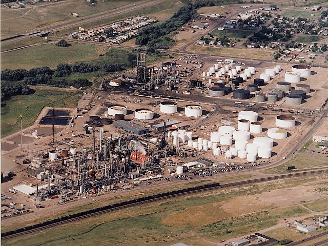 #TBT to the Anadarko Lancaster Cryogenic Plant project! Producing up to 300 million cubic feet of natural gas daily, this facility featured a 180-foot Demethanizer tower, a 90-foot flare, and more. See more: ow.ly/79qF50Uf1JU