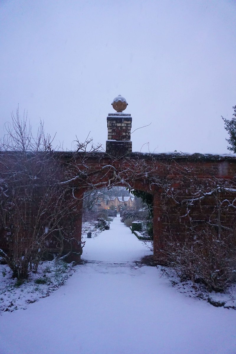 AddymanArch's tweet image. Finial countdown to Christmas!

#historicbuilding #archaeology #snow