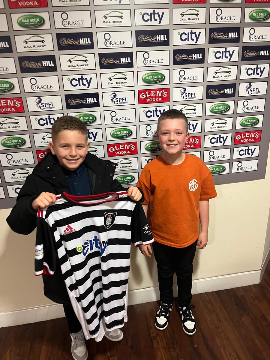 ThornAthleticFC's tweet photo. 𝙂𝙊𝙊𝘿 𝙇𝙐𝘾𝙆 𝙏𝙃𝙊𝙍𝙉 𝘽𝙊𝙔𝙎 ||

Delighted four of our 2015s have opportunities to continue their development at Killie and Queen's Park 🤝

Ricco Donnelly and Austin McEnhill joined the Rugby Park side, Jaxon O'Brien and Lucas McCay put pen to paper with the Spiders 🕷💙