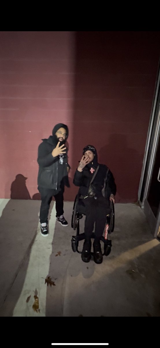En_Wordman48's tweet photo. Wild ass fckn night @Magoobys !! Ft. @shwangardini @mrdjolly @isthatnatem &amp; @BriFinnell                    ‼️♿️🖤🫡 #comedy #litaf #comedians #magoobys #austincomedy #わたしの宝物 #foesup #podcasts #wildnight #timonium #Baltimore https://t.co/t4D3SM4PVh