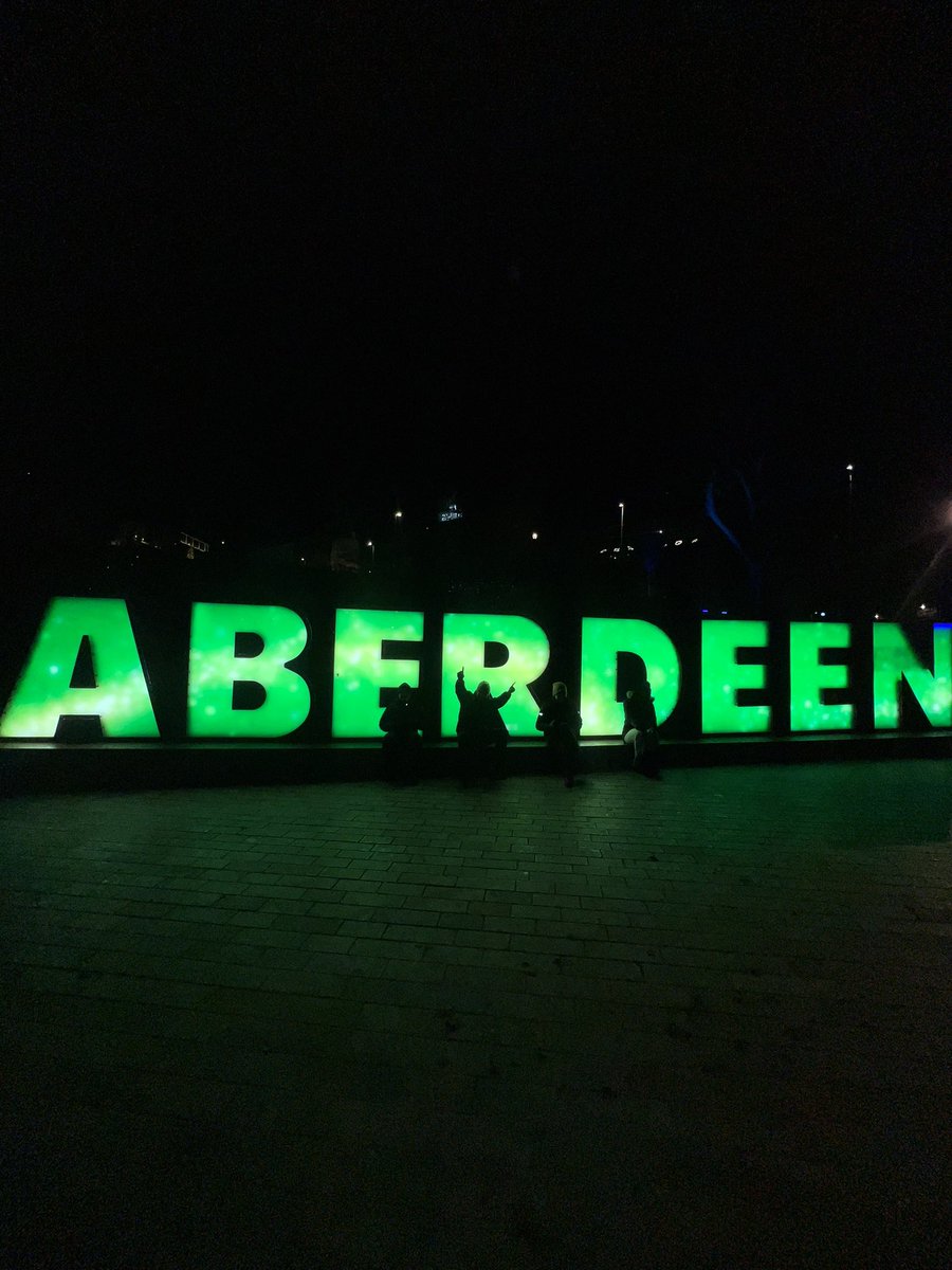 EnableIzzy's tweet photo. Aberdeen Youth Christmas Markets Trip. From bus routes, departure times and stops, the kids organised it all. From essentials to a help point and pick-up area. They took charge and all worked together. Conquering fears day by day is our moto https://t.co/gw5E6swrmt