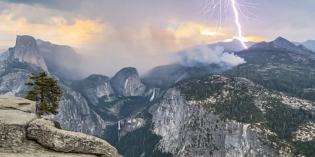 DOIWildlandFire's tweet image. We are exploring the #FireScience of weather used by firefighters to determine wildfire potential and behavior. 

Firefighters watch @NWS forecasts for thunderstorms w lightning, hail, and gusty or erratic winds that may bring changes in fire behavior. 

weather.gov/phi/Thundersto…