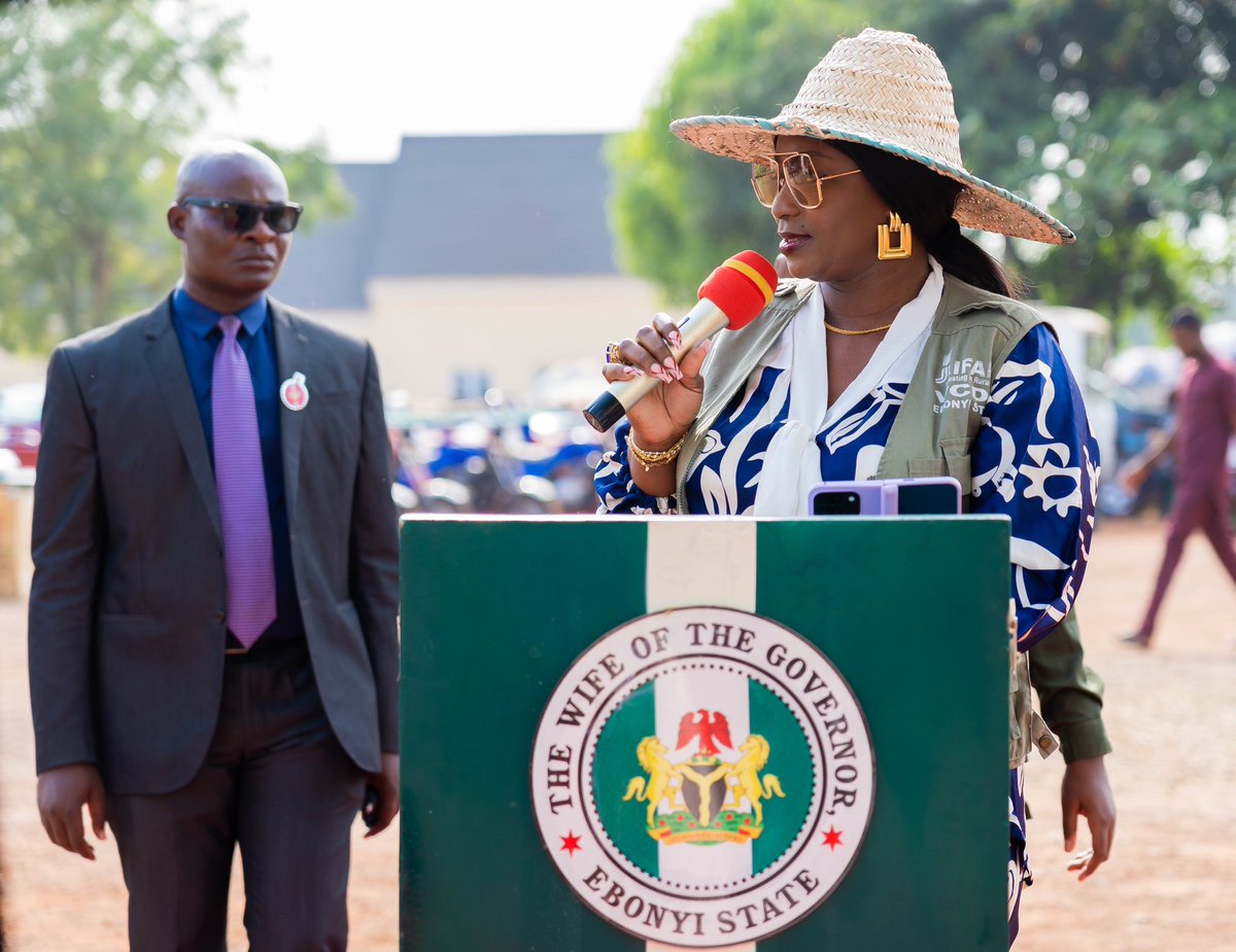UzoamakaNwifuru's tweet photo. The Federal Government in collaboration with IFAD -VCDP and Ebonyi State government distributed farm inputs to farmers in Ebonyi. The inputs were distributed, during  the Agency’s agricultural equipment/input distribution at the IFAD/VCDP office in Abakaliki. https://t.co/eZH6ZEXj1L