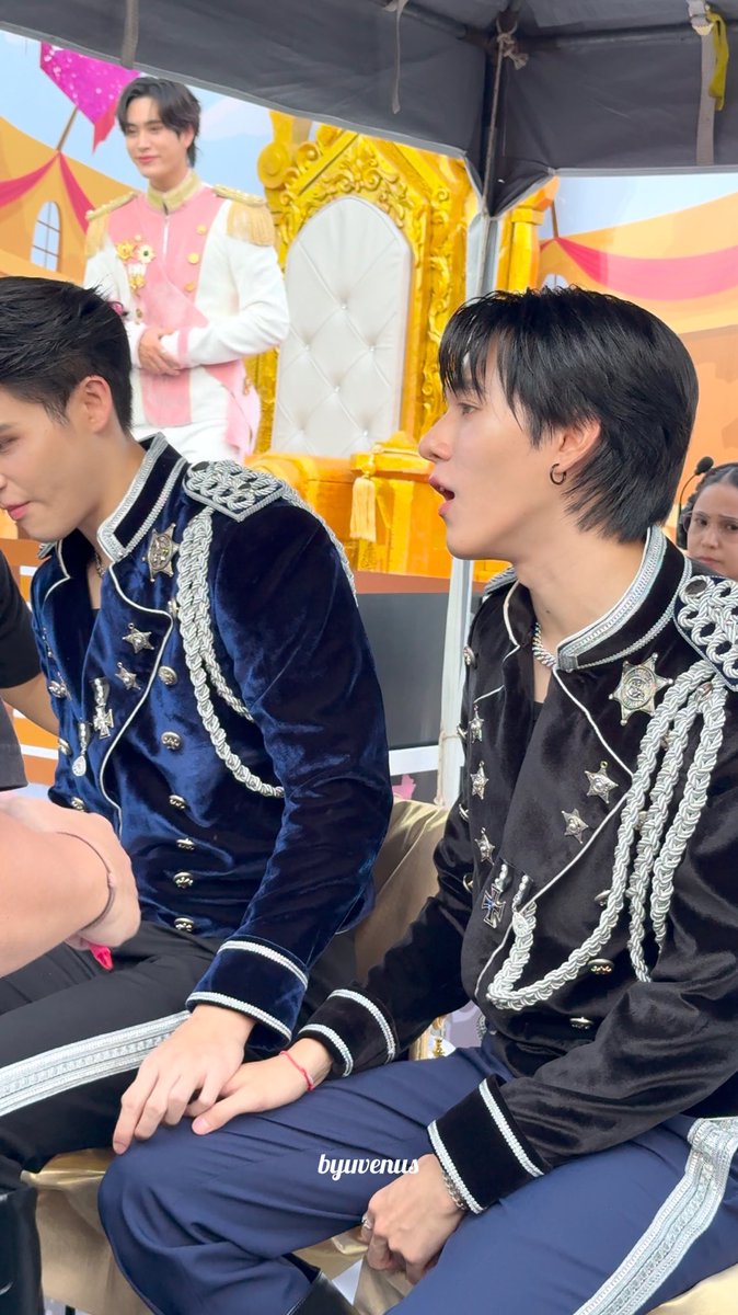 tsundokuthen's tweet photo. ทุกคนลุกขึ้นมา https://t.co/vWeEpTnK58