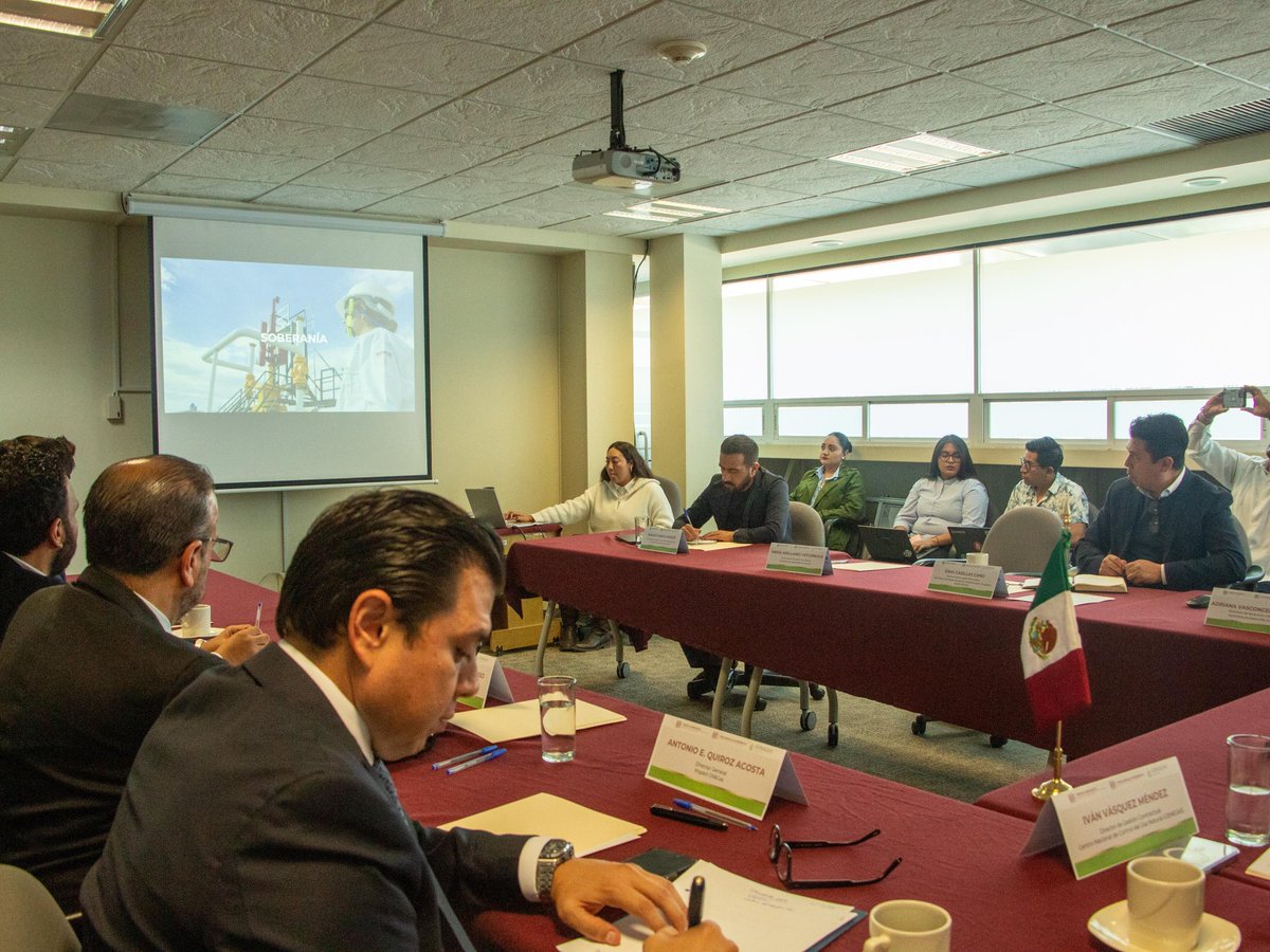 Ambiente_GobOax's tweet photo. Se realizó una reunión con representantes de CENAGAS y la empresa IMPACT OIL &amp; GAS, con el objetivo de establecer una hoja de ruta que nos permita acompañarlos en generar las condiciones para que la Zona Metropolitana de Oaxaca y particularmente el sector productivo cuente con https://t.co/INdQfQwxMf