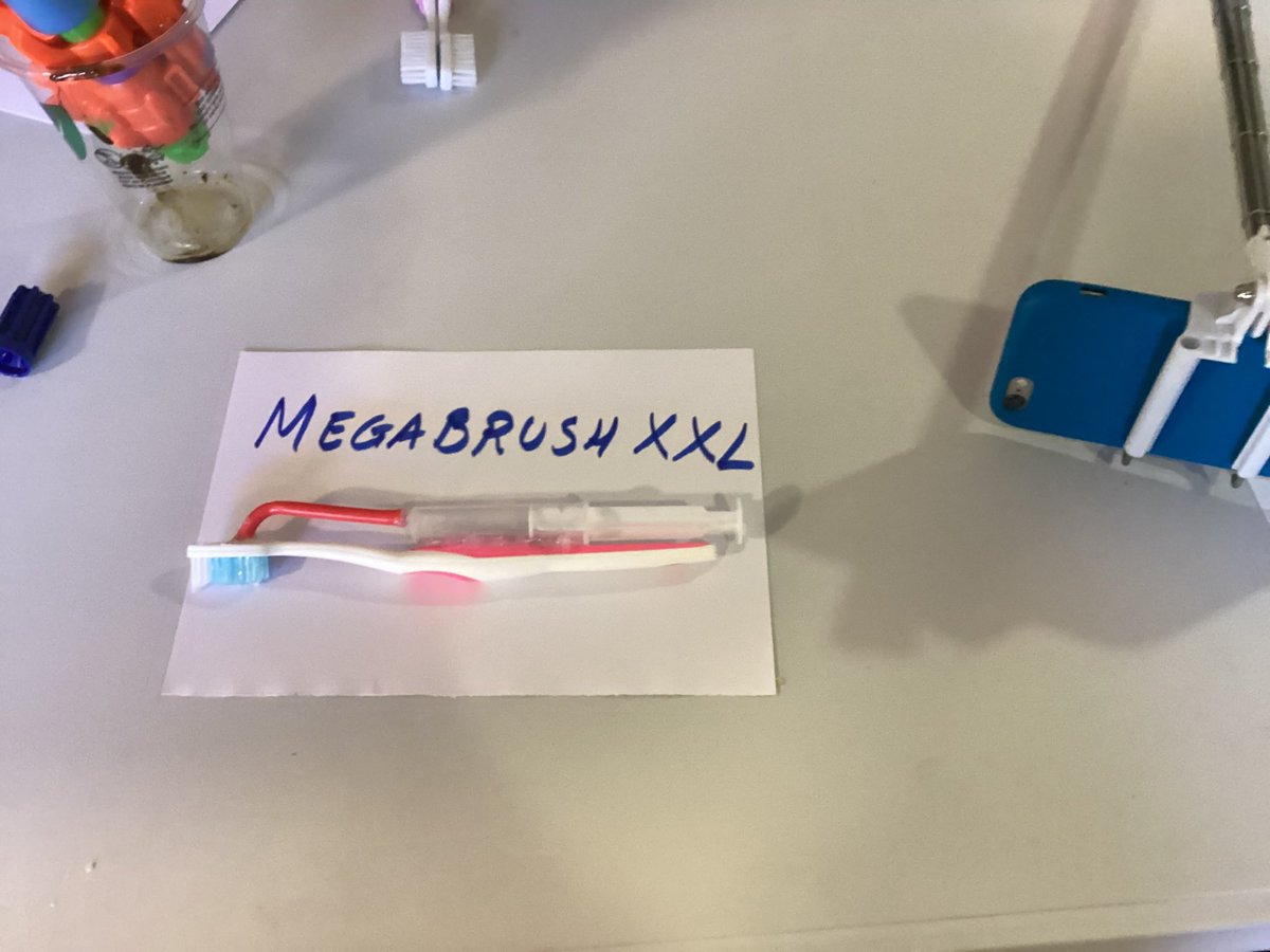 Los inventores chiflados de 1º ESO construyen sus CHINDOGUS en Tecnología y Digitalización.

💡🖲️🔬

Tod@s han participado y los ganadores han presentado hoy sus inventos en el <a href="/JorgeGuillenVA/">CEIP Jorge Guillén (Valladolid)</a>

#CompetenciaSTEM
#CompetenciaLingüistica
#TovarTecnología