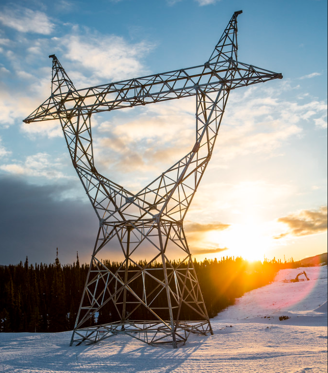 Quanta_Services's tweet photo. In every season, through every challenge—our teams deliver. 

#wearequanta #poweringmodernlife https://t.co/bI077zuuZY