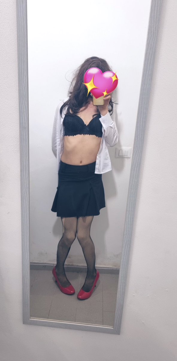 firdocd's tweet photo. Ma se mi trovi così cosa facciamo?🫦🌸 RT per favore se ti piaccio💖🌸

#sissy #sissygurl #slut #DaddysLittleGirls #dirtygurl #cd #chastity #gurl #femboy #tgirl #trans  #cd #crossdresser #toy #anal #expose #exposed #crossdressercaptions #exposuresissy #exposure #outfit #italy https://t.co/uMlUTRt3gY
