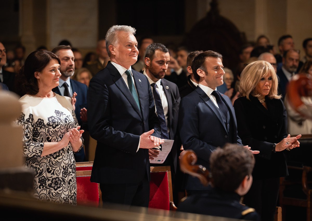 C’est la dernière journée de la <a href="/SaisonLituanie/">Saison de la Lituanie en France 2024</a>.

Je remercie tous dont les efforts ont permis à la <a href="/SaisonLituanie/">Saison de la Lituanie en France 2024</a> de toucher les esprits et les cœurs.

Merci tout particulier à mon ami <a href="/EmmanuelMacron/">Emmanuel Macron</a>! 

Une amitié plus profonde 🇱🇹🇫🇷 est la base d'une coopération efficace.