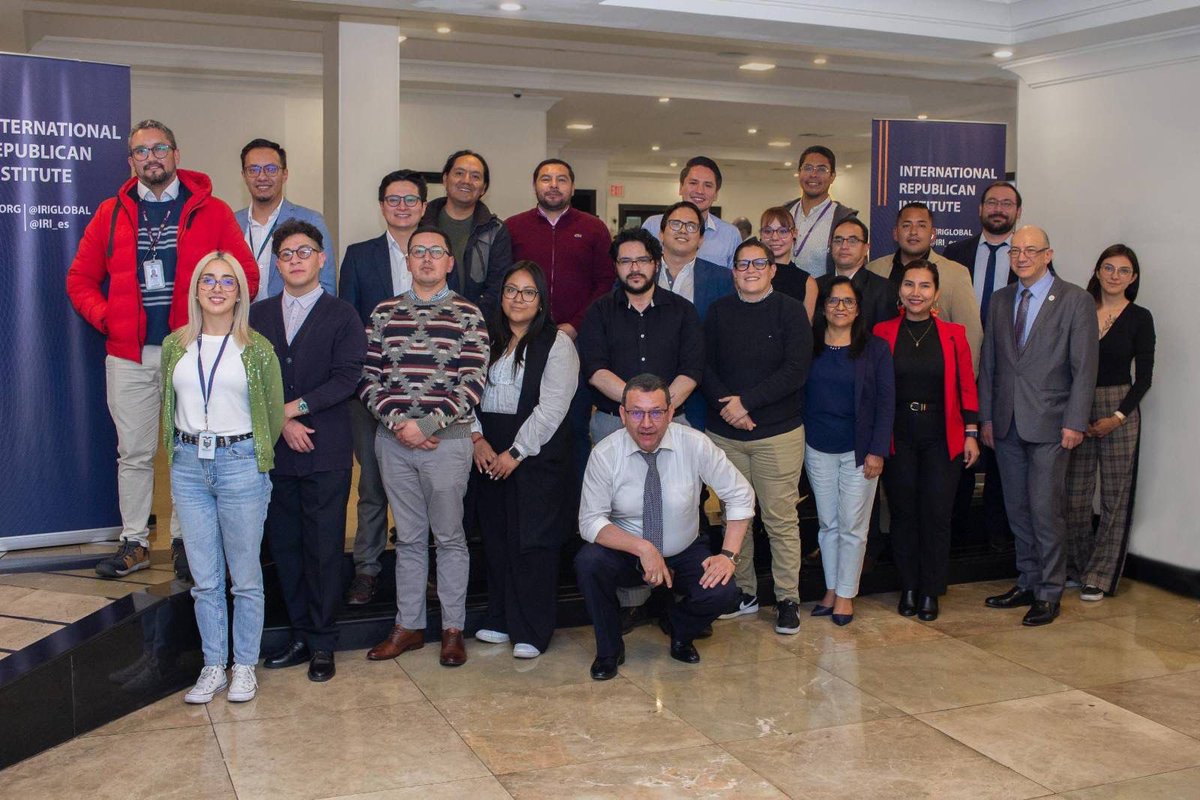 En #Ecuador 🇪🇨 implementamos Taller Fortalecimiento de Capacidades sobre Negociación, Mediación y Manejo de Conflictos Sociopolíticos para Funcionarios públicos con delegados de Ministerios <a href="/MinGobiernoEc/">Ministerio de Gobierno Ecuador</a> <a href="/AgriculturaEc/">Agricultura, Ganadería y Pesca Ecuador 🇪🇨</a> <a href="/MinInteriorEc/">Ministerio del Interior Ecuador 🇪🇨</a> <a href="/DDHH_Ec/">Viceministerio de la Mujer y Derechos Humanos</a> por mejores prácticas de gobernanza.