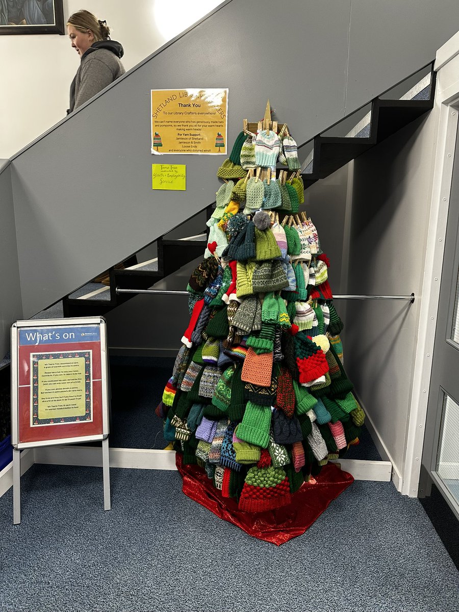 ShetlandLibrary's tweet image. 🎄Our Christmas Toorie Tree has been officially unveiled! 🎄
shetland.gov.uk/libraries/news…