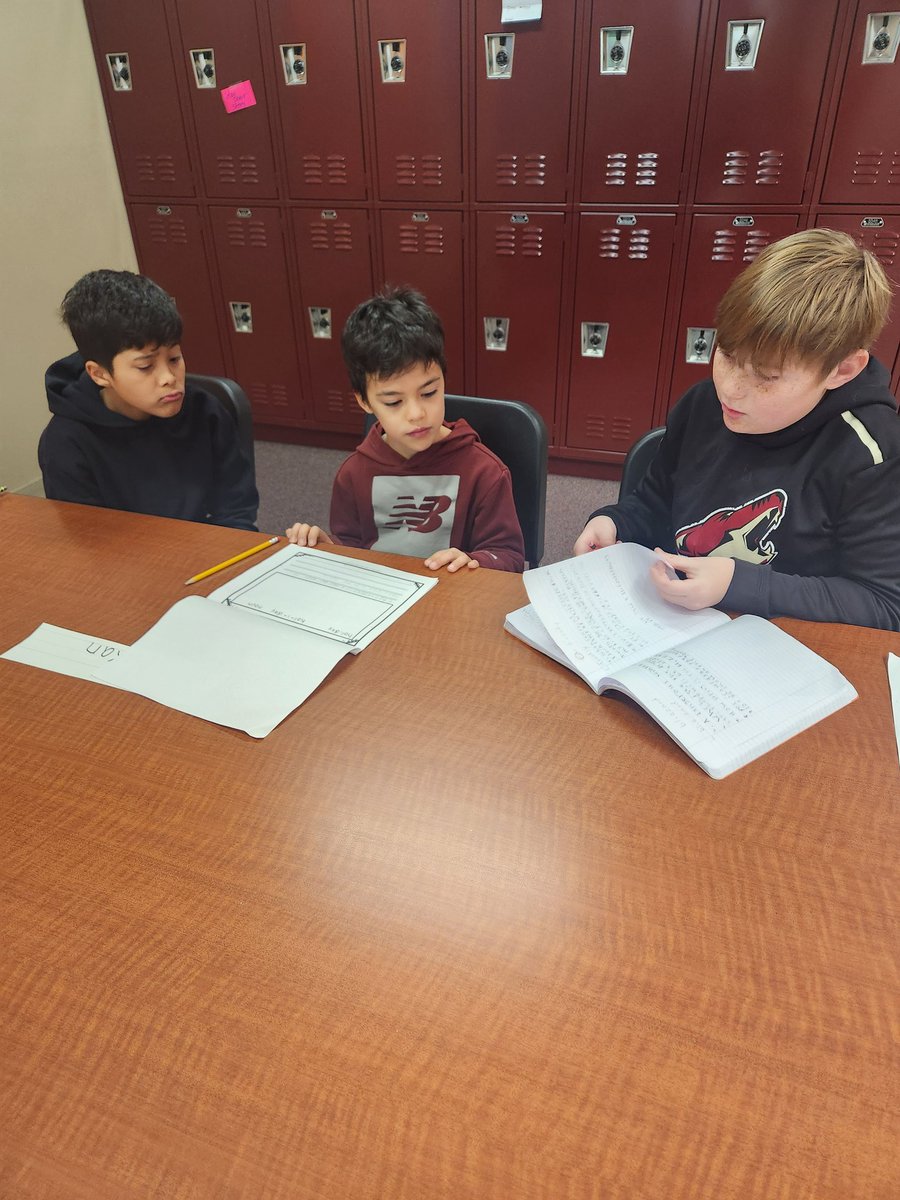 Mrs. Kelly Staples tweet media