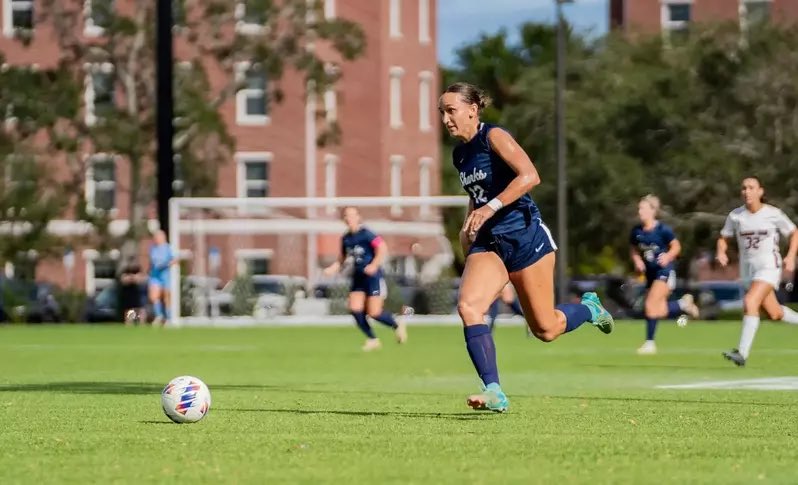 From the Ice Rink to the Field, Alexa Bereczki Shares Her Journey to Becoming a Freshman Phenom

🔗 nsusharks.com/news/2024/12/1…

#HungryForMore // #SharkCounty