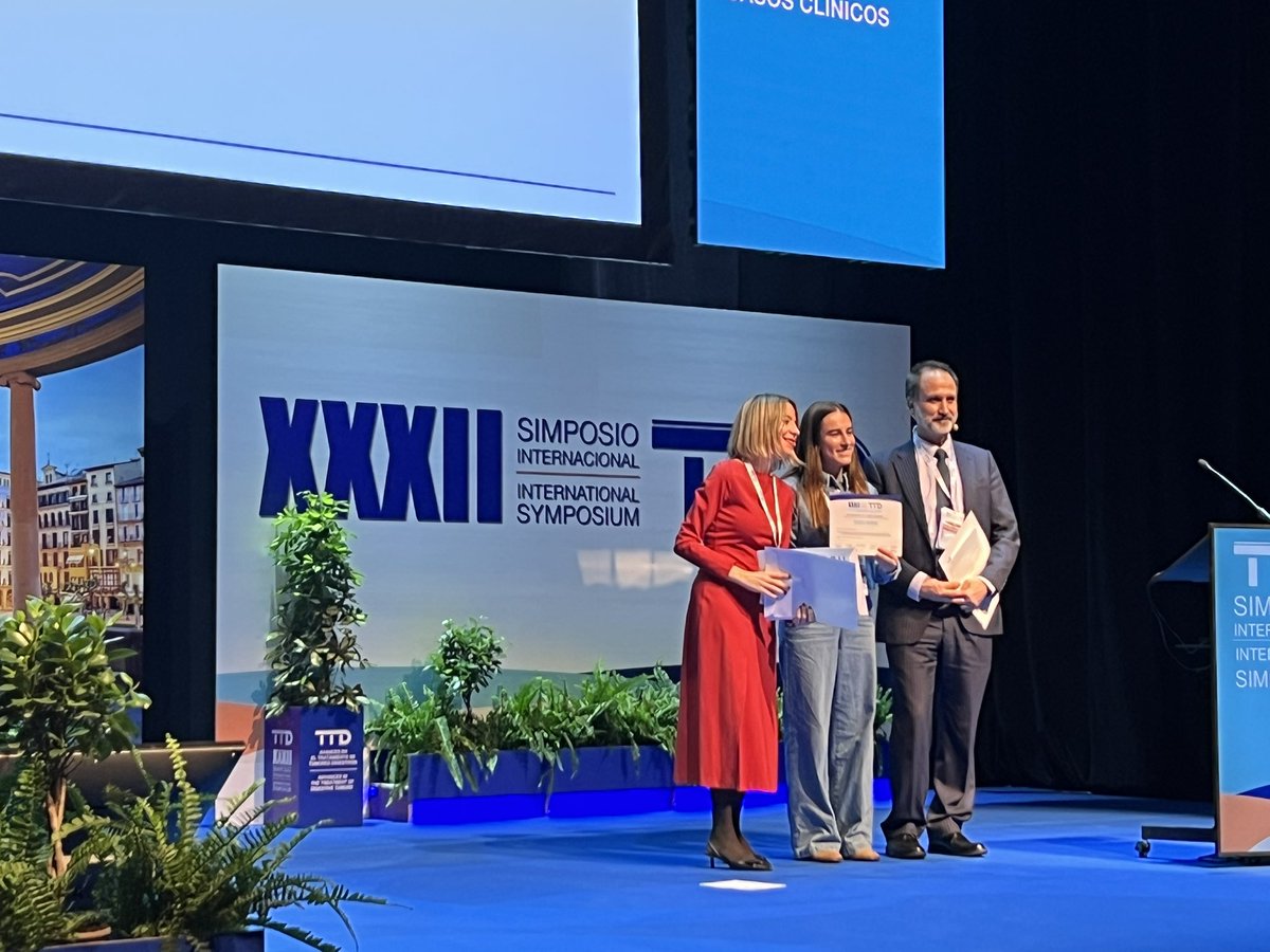Enhorabuena a nuestra R5 Estrella Vargas por su 3er premio en el concurso de casos clínicos!! 👏🏻👏🏻👏🏻
Y a todos nuestros residentes por su participación en el concurso de pósters!  
 #TTD24 <a href="/GrupoTTD/">Grupo Español de Tratamiento de Tumores Digestivos</a>
