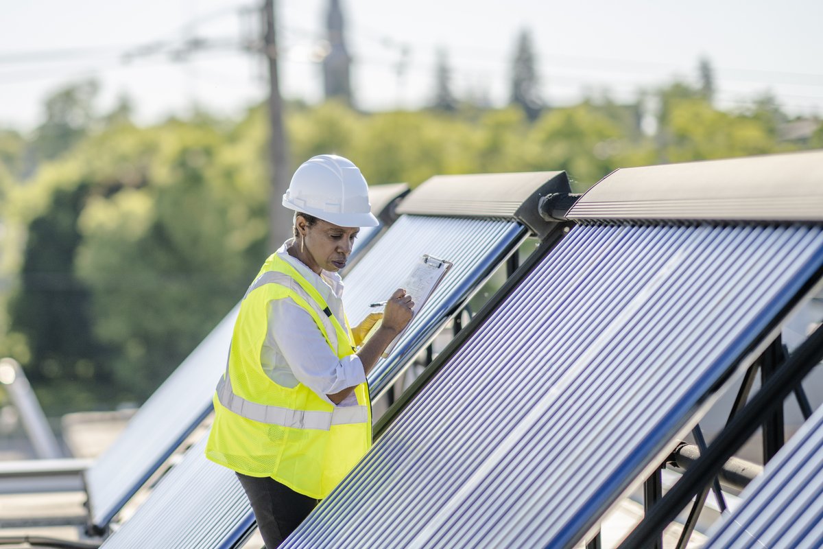 environnementca's tweet image. Dernière heure! L’objectif de réduction des émissions du Canada pour 2035 a été établi. C’est un objectif responsable et ambitieux qui nous permettra de maintenir le cap vers une économie forte et carboneutre : ow.ly/NMQs50Uq494