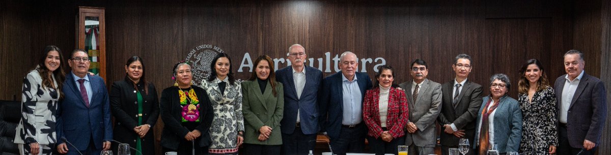 Iniciamos el día con una grata reunión con representantes de las comisiones de Pesca y Acuacultura y Desarrollo Rural del <a href="/senadomexicano/">Senado de México</a>, que lideran <a href="/IvidelizaR/">Ivideliza Reyes</a> y Mely Romero; coincidimos en la importancia de trabajar juntos e impulsar acciones por el campo y las costas de 🇲🇽.