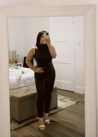 Wie gerne würde ich jetzt auf einem von euch Beta Loser stehen! #findom #femdom #zahlsklave #femdom #Geldherrin #fakecheck #paypig