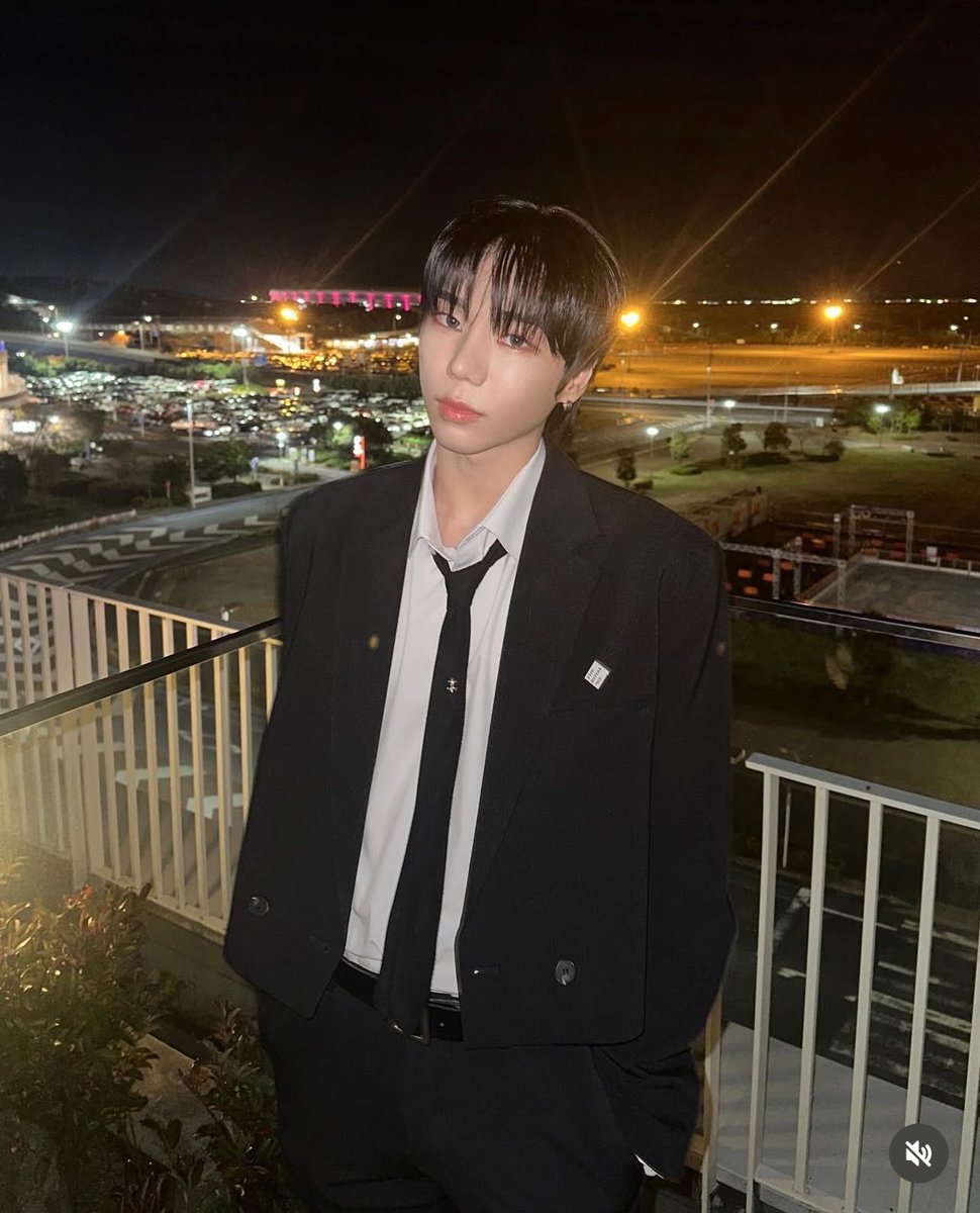 TaehunFrance's tweet photo. NineIgram || 18.11.2024

[#Taehun🦄🍑]
Détendu 🥶
1/2

-------

©️ waeuuuun sur NineIgram
Trad by 🌸 https://t.co/k0dwvn7VU6