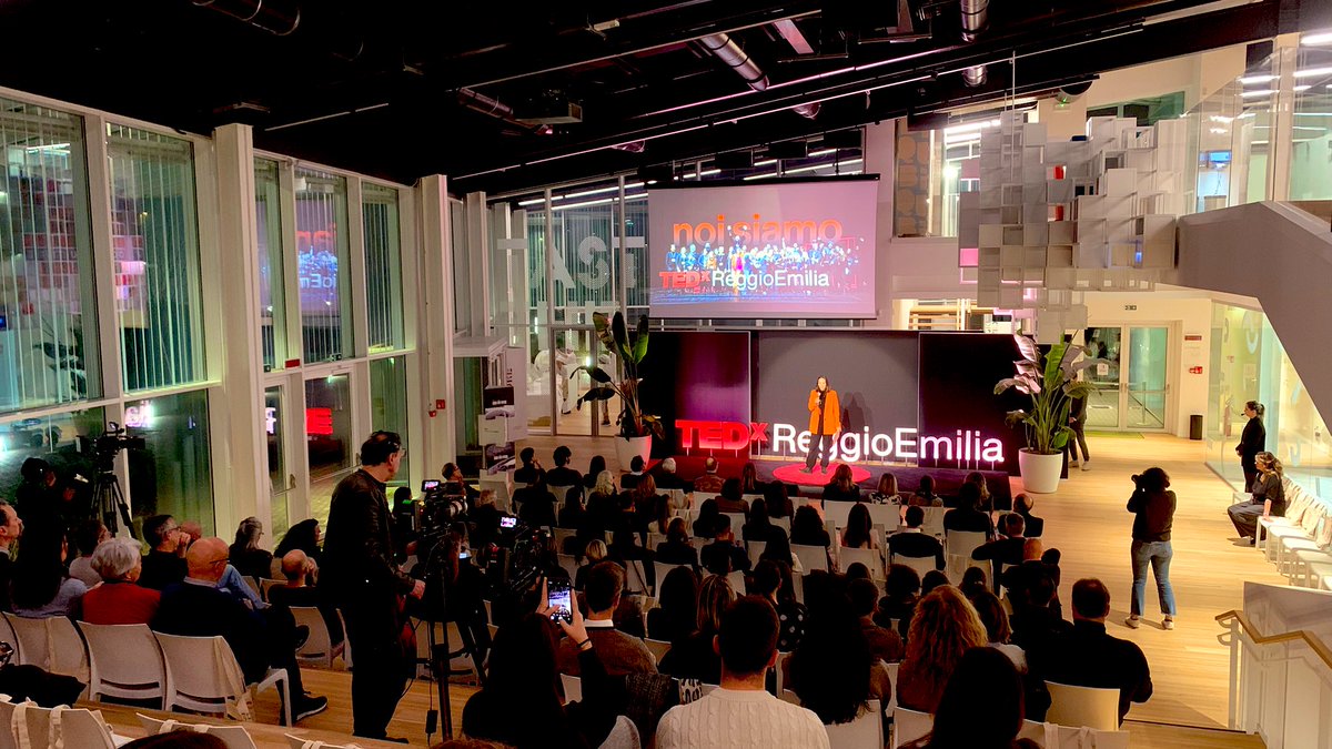 cirfood's tweet photo. Oggi al #CIRFOODDISTRICT ospitiamo l’evento #TEDxReggioEmilia Salon #FOODforFUTURE.
In un mondo in rapida evoluzione, il cibo non è solo una risorsa essenziale, ma anche un potente simbolo di connessione, innovazione e sostenibilità.
Segui la diretta > https://t.co/qo8tKVZpOO https://t.co/PSFmmZ7Py4