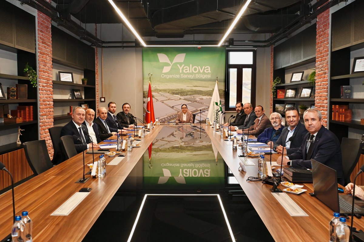 yalovavaliligi's tweet photo. Valimiz Dr. Hülya Kaya başkanlığında Yalova Makine İhtisas OSB Müteşebbis Heyet Toplantısı gerçekleştirildi. https://t.co/47N5Fx6ifz