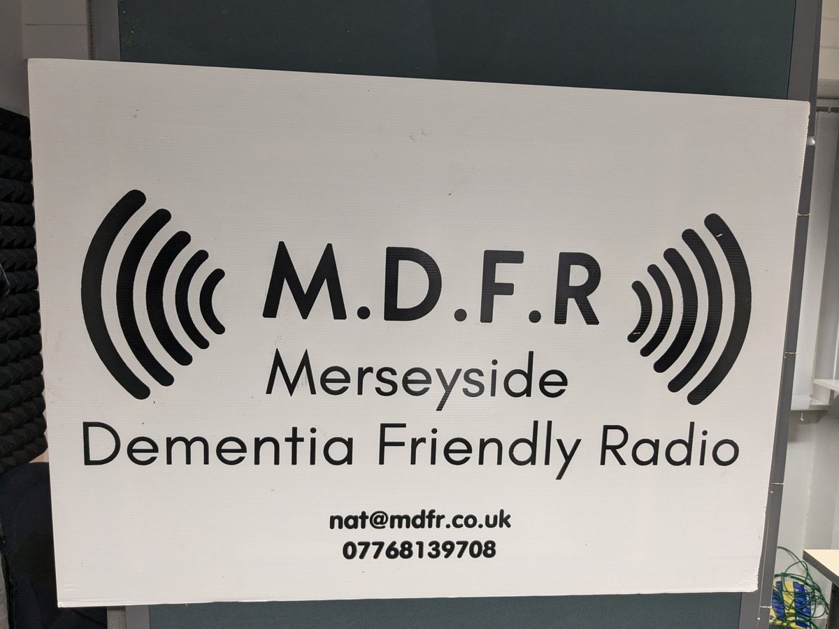 SBird147's tweet photo. Great to visit Nat @dementia_radio today and see the new studio. We have a group of @sotauol students currently on placements with MDFR, supporting with presenting, audio engineering, marketing and more. Looking forward to the station relaunch in early 2025 https://t.co/Fpsa4vCTGc